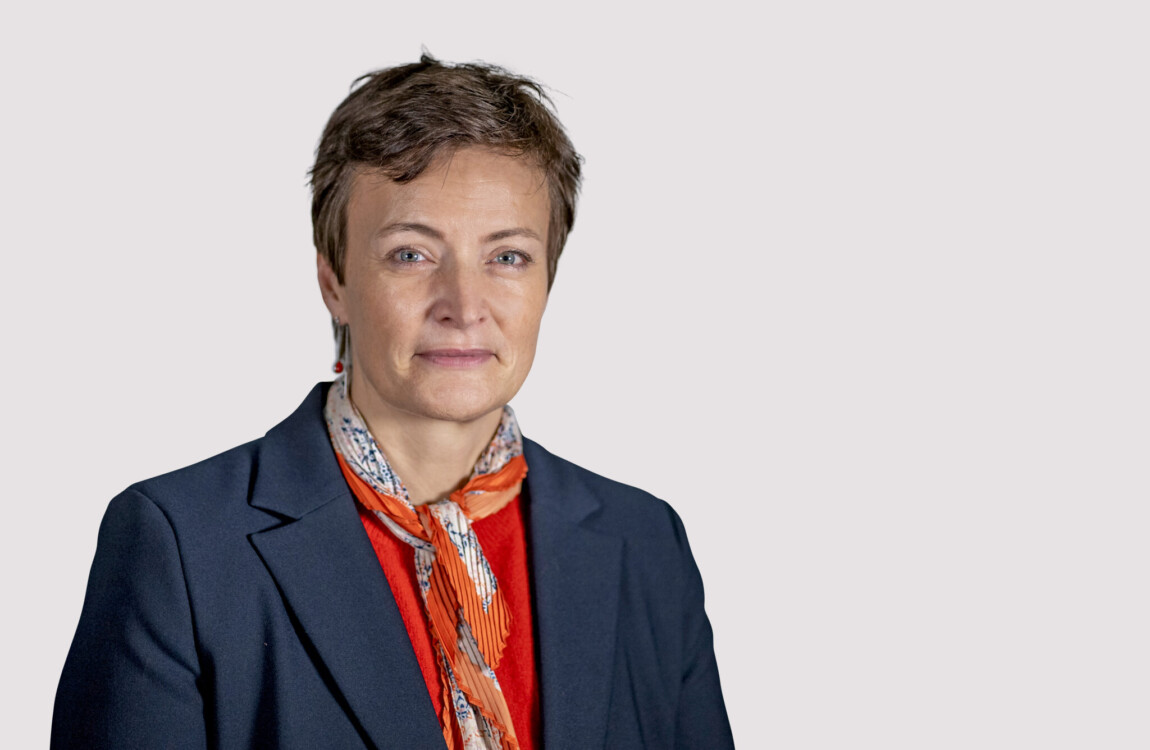 Louise Helmer